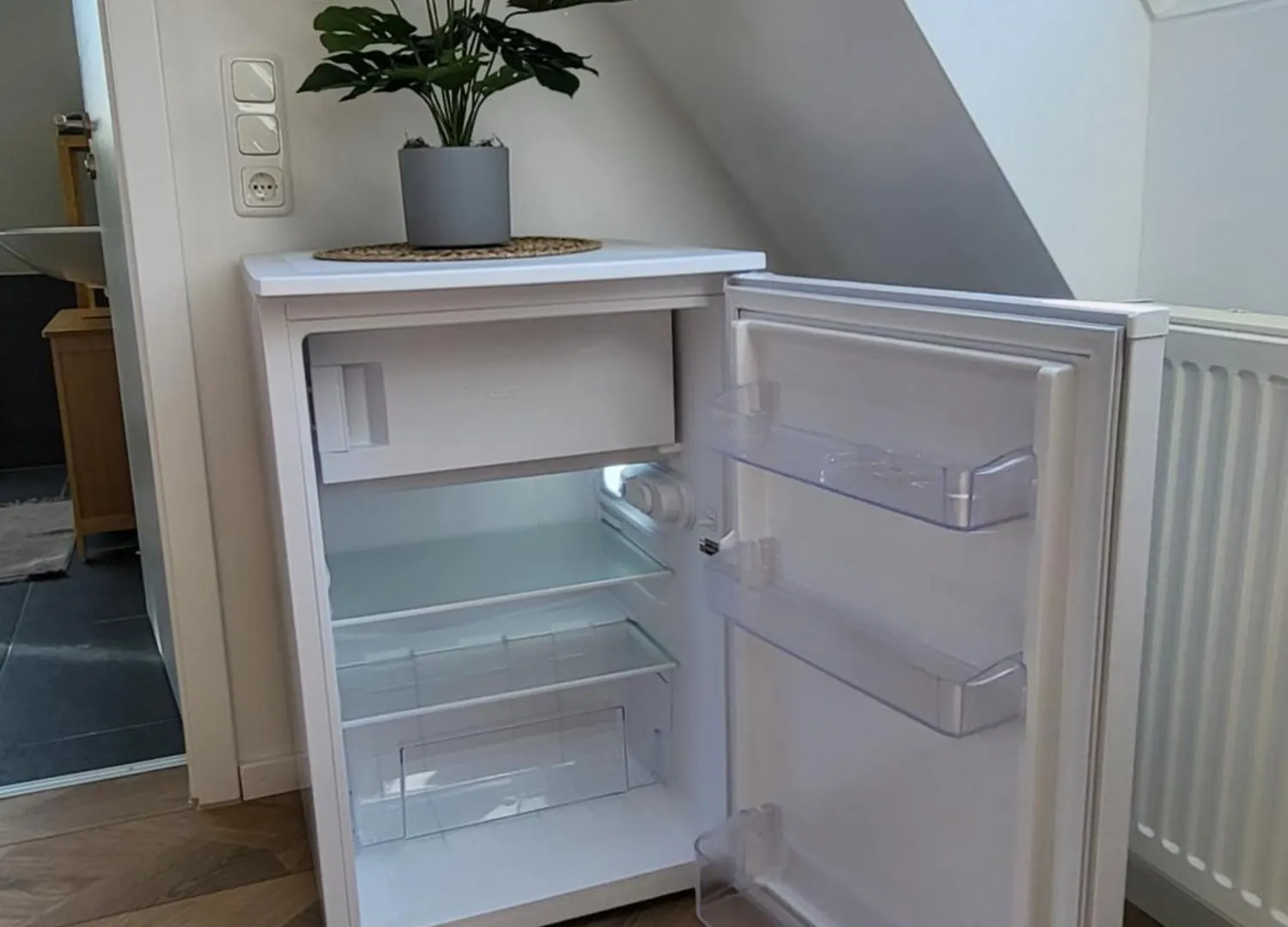 Dachgeschosswohnung 2 - Apartments Am Schloss Oberschleissheim Germany